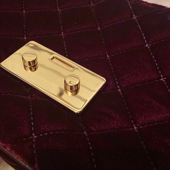 Michael Kors Sloan Shoulder Bag - Picture 14 of 14